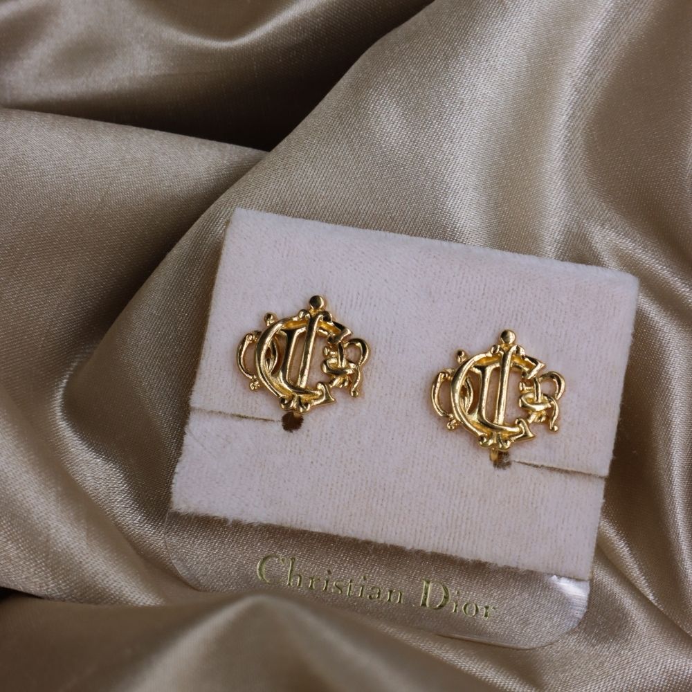 CHRISTIAN DIOR 絕版馬車耳夾 - Vintasy項鏈