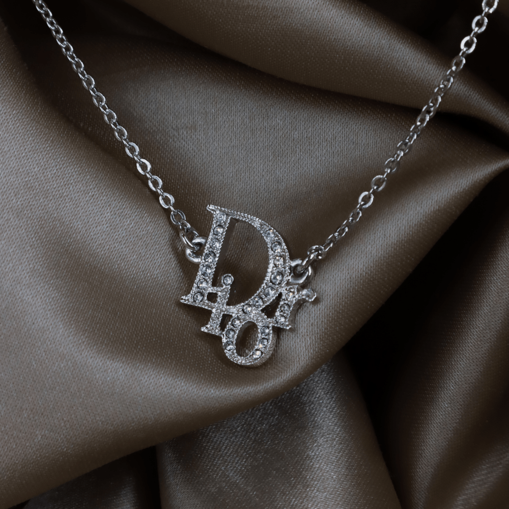 CHRISTIAN DIOR 閃石吊墜項鏈 | 熱賣第一位! - Vintasy項鏈