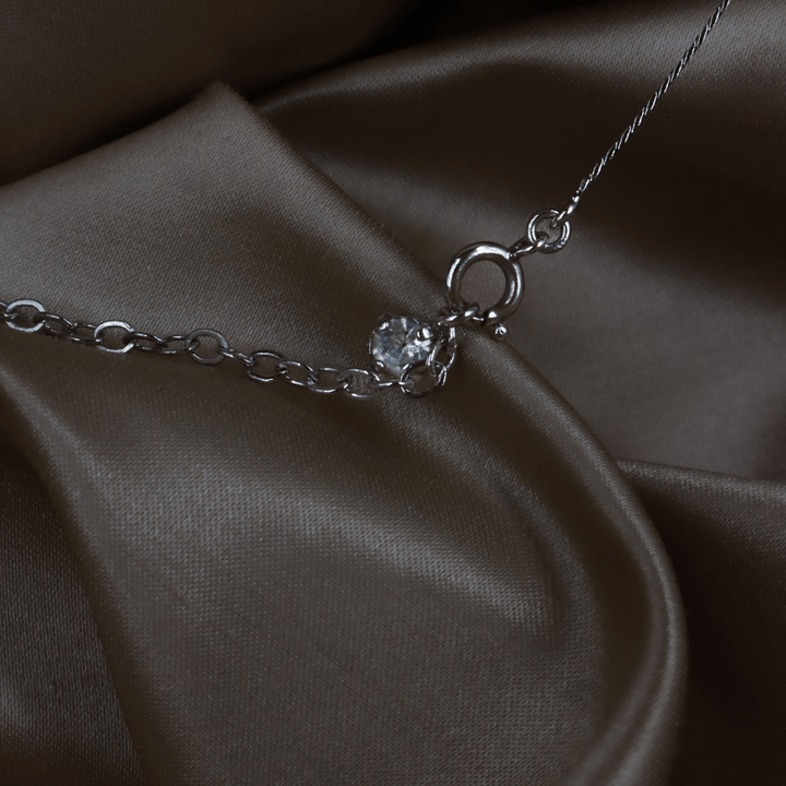 CHRISTIAN DIOR 綠晶石吊墜閃石項鏈 |附原盒|西德製造 - Vintasy