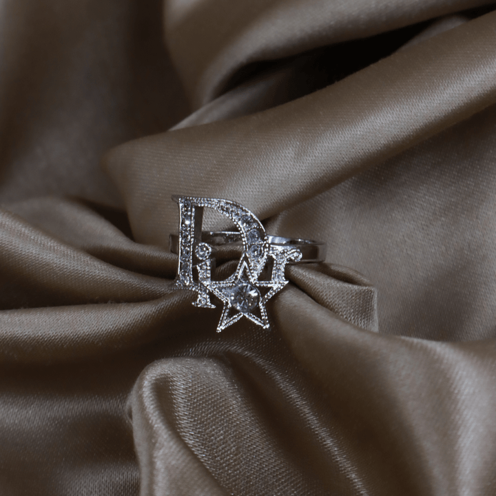 CHRISTIAN DIOR 星閃閃戒指|未使用附原盒 - Vintasy手鏈