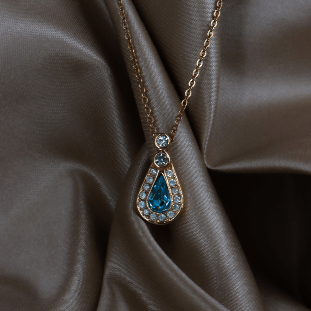 CHRISTIAN DIOR 淺藍水晶閃石吊墜項鏈 - Vintasy