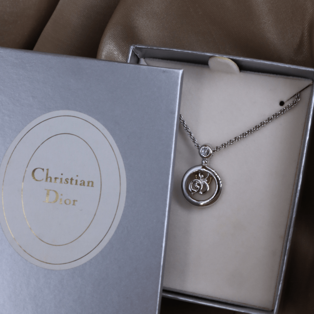 CHRISTIAN DIOR 閃石吊墜項鏈 |簡約小吊墜 |原盒未使用! - Vintasy項鏈