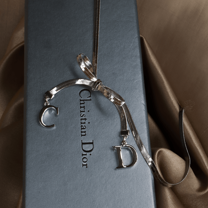 DIOR CD蝴蝶吊墜鎖骨項鏈 |熱賣第一位!|未使用品 - Vintasy項鏈