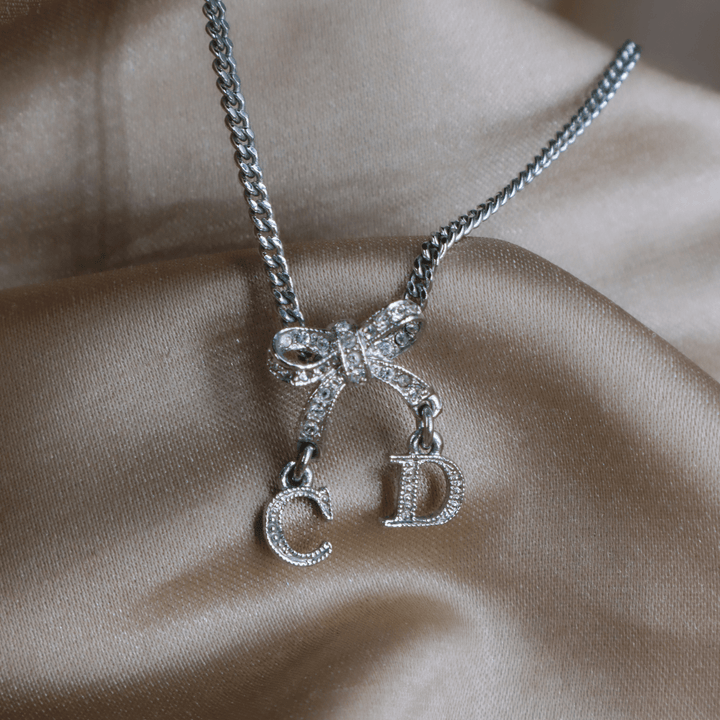 DIOR CD蝴蝶結閃石項鏈 |熱賣第一位! - Vintasy項鏈