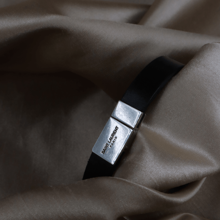 YSL Logo 皮手帶 | SAINT LAURENT PARIS - Vintasy