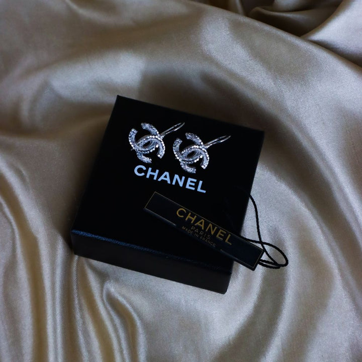 CHANEL COCO 雙C型格吊墜耳環 - Vintasy