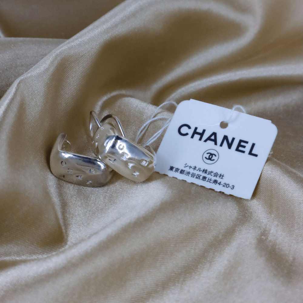 CHANEL SILVER EARCLIP|極罕限定收藏款 - Vintasy