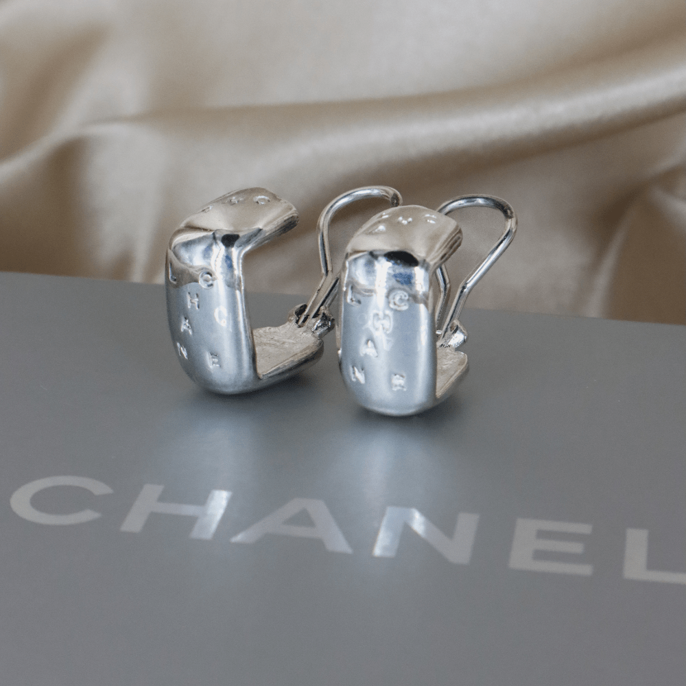 CHANEL SILVER EARCLIP|極罕限定收藏款 - Vintasy