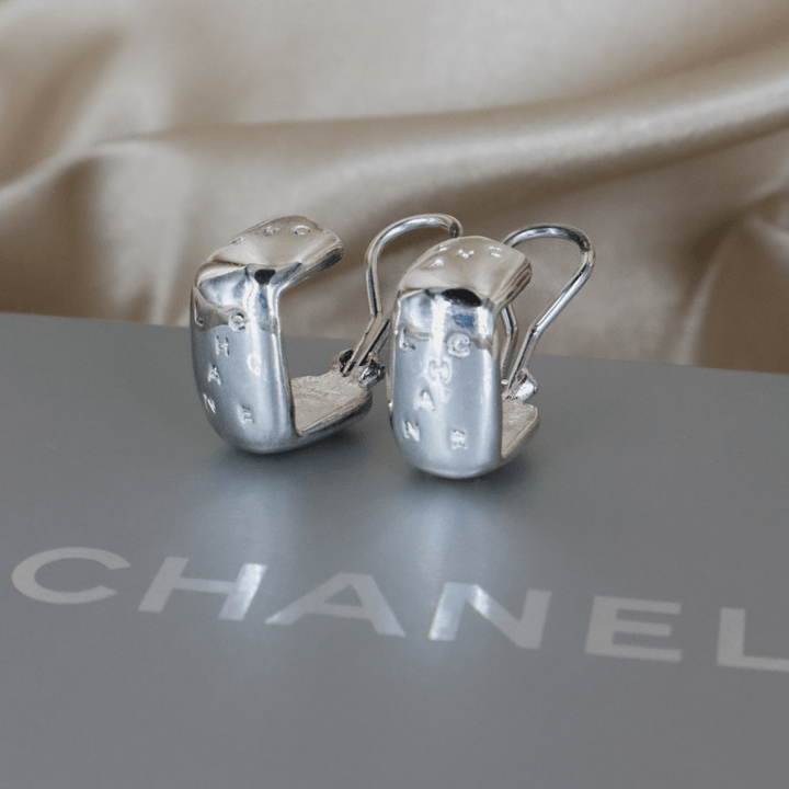 CHANEL SILVER EARCLIP|極罕限定收藏款 - Vintasy