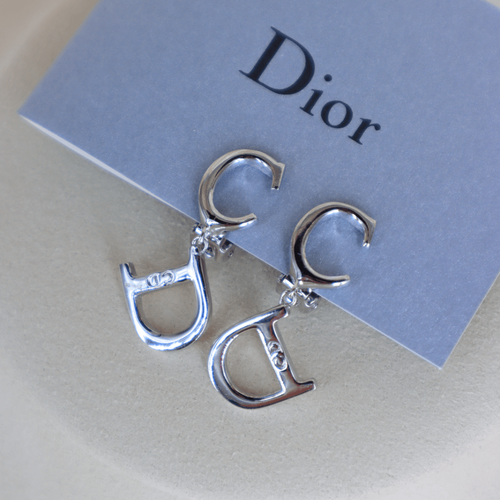CHRISTIAN DIOR CD耳夾 | 1990年代款 | 未使用品級別 - Vintasy