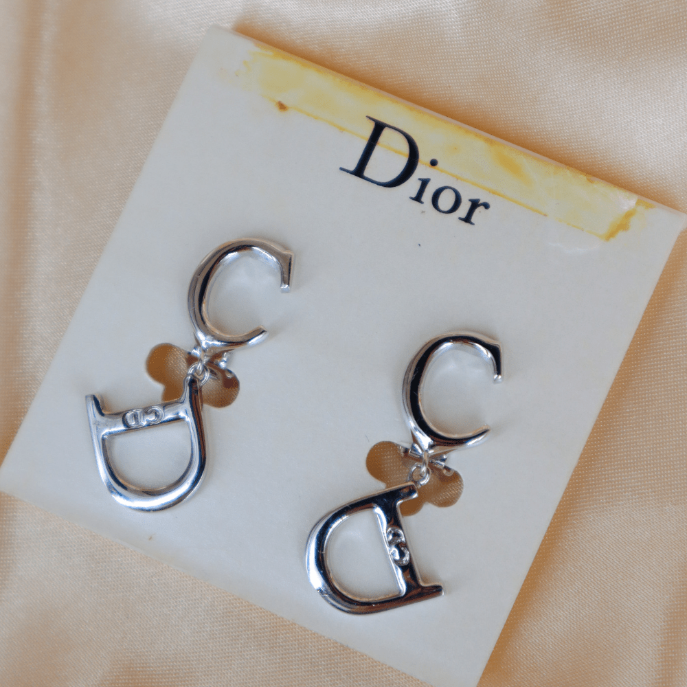 CHRISTIAN DIOR CD耳夾 | 1990年代款 | 未使用品級別 - Vintasy