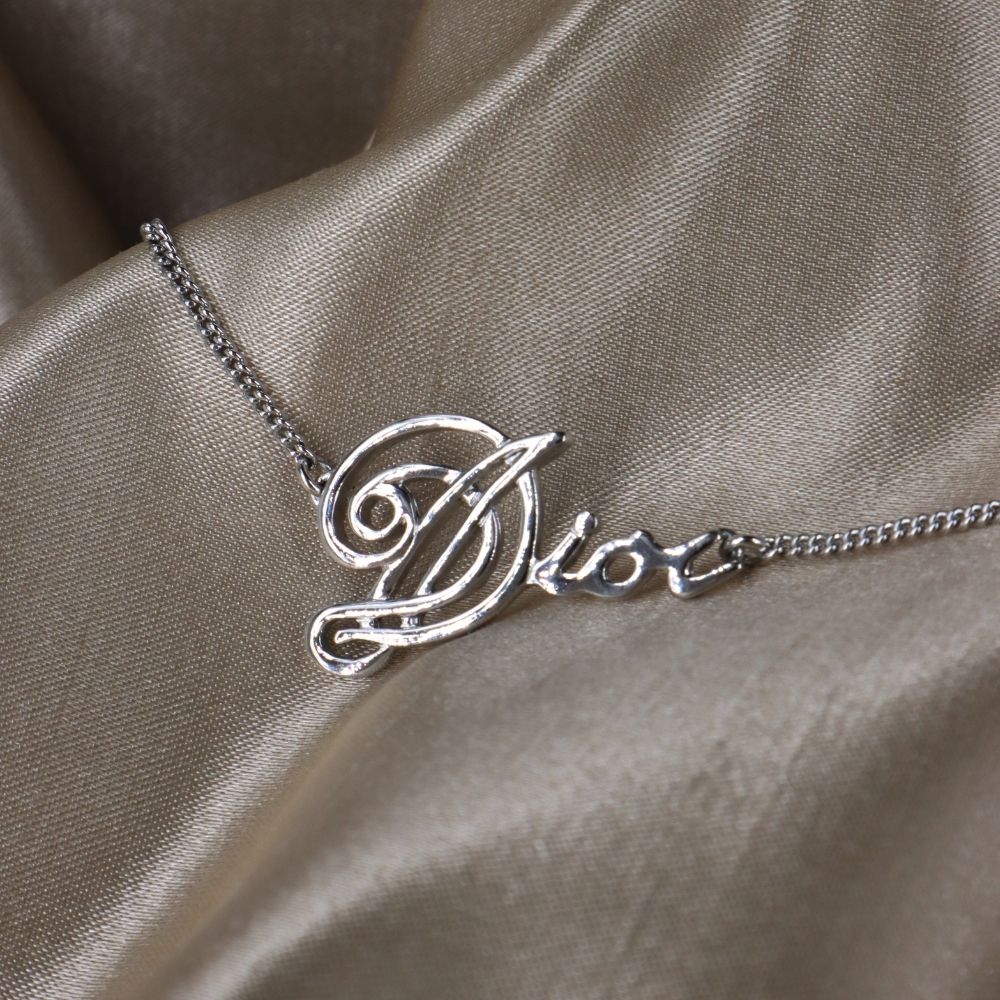 CHRISTIAN DIOR SPELL OUT 項鏈 | 經典1990年代款式 - Vintasy項鏈