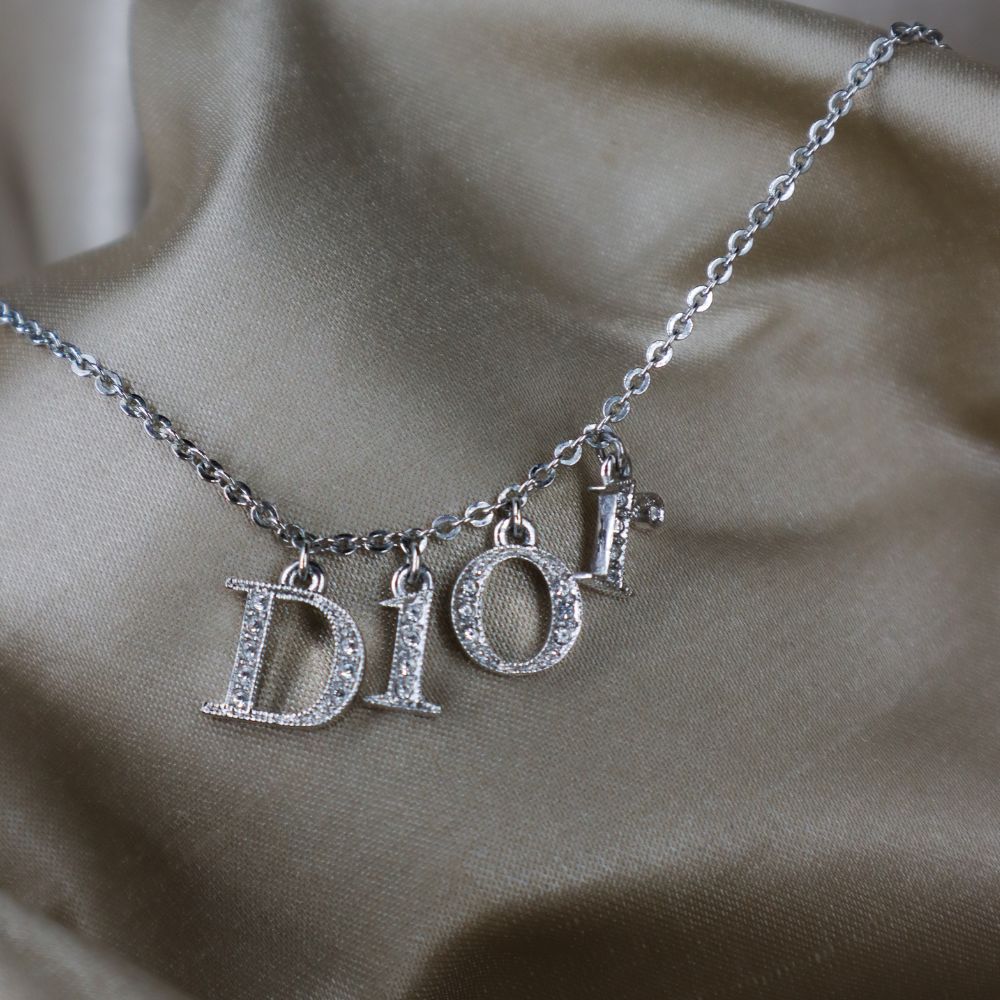 CHRISTIAN DIOR SPELL OUT 閃石項鏈| 經典1990年代款式 - Vintasy項鏈