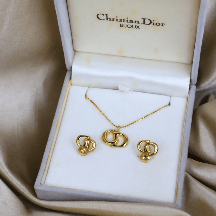 CHRISTIAN DIOR 簡約吊墜項鏈連耳夾 - Vintasy