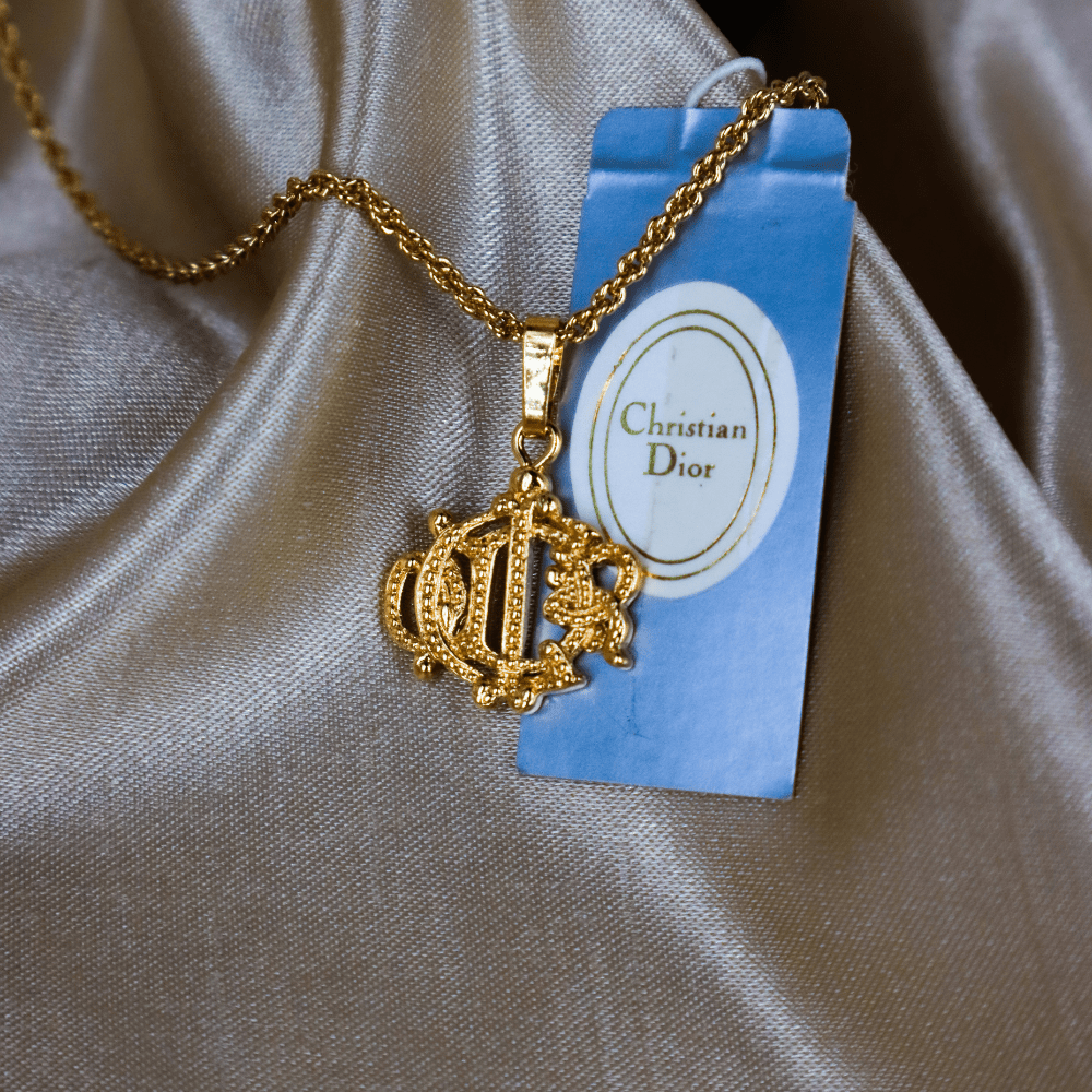 CHRISTIAN DIOR 絕版馬車全套配飾 - Vintasy