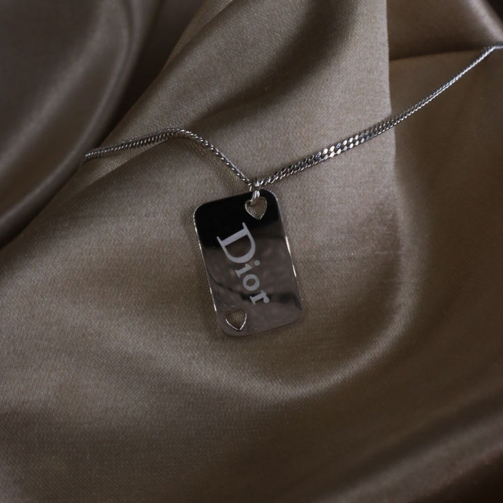 CHRISTIAN DIOR 心心啤牌吊墜項鏈 - Vintasy