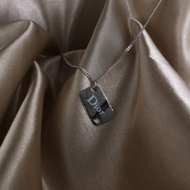 CHRISTIAN DIOR 心心啤牌吊墜項鏈 - Vintasy