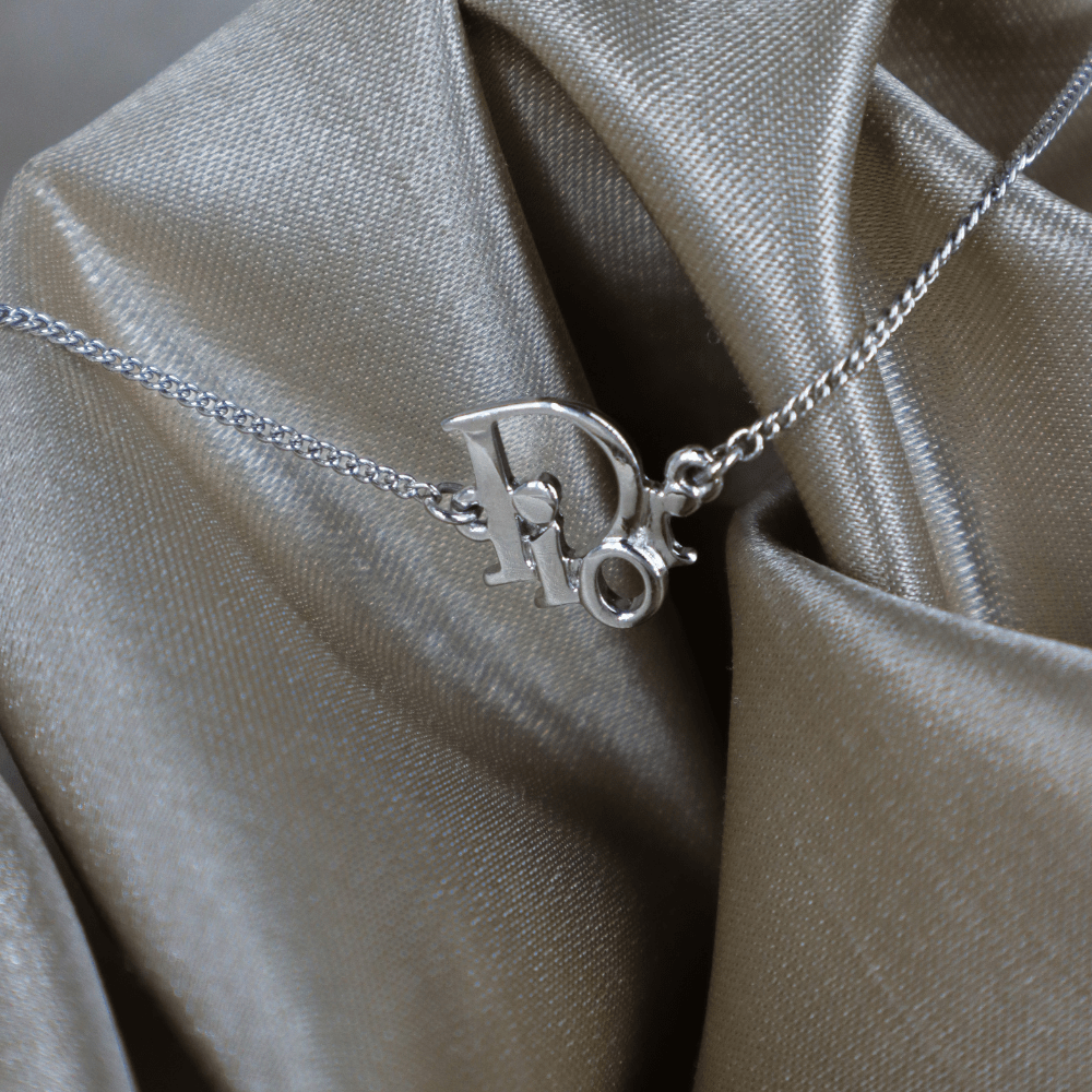 CHRISTIAN DIOR 吊墜手鏈 | 熱賣手鏈第一位! - Vintasy