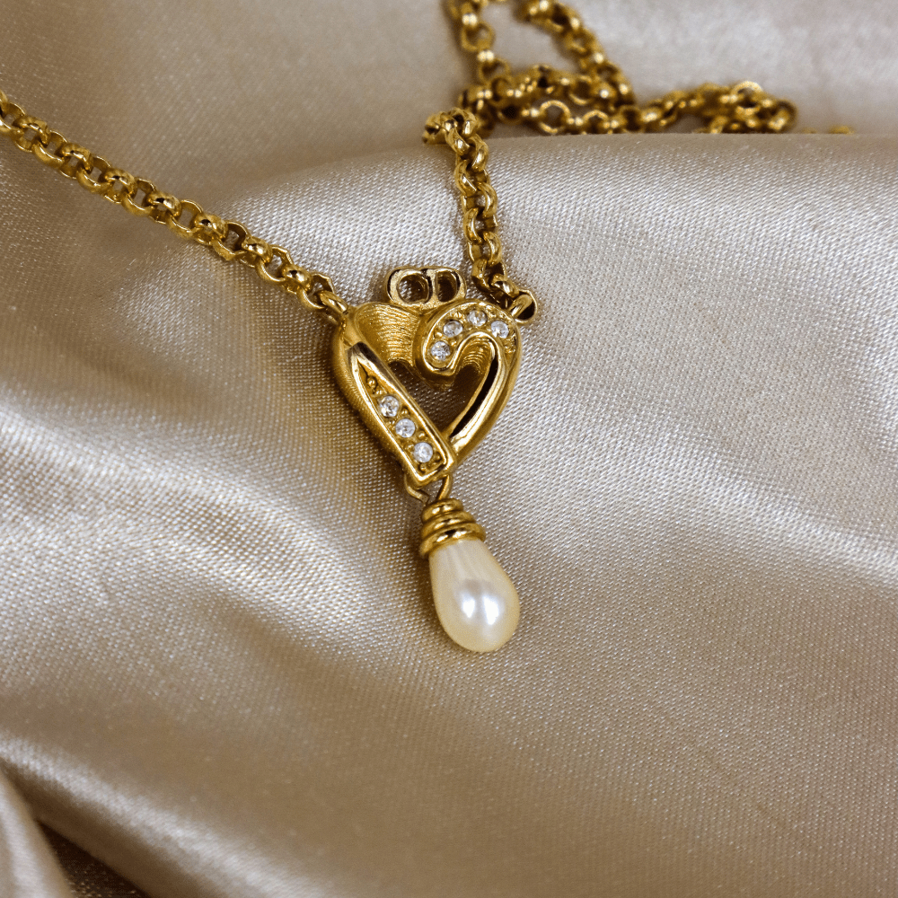 CHRISTIAN DIOR 心心珍珠吊墜項鏈 - Vintasy