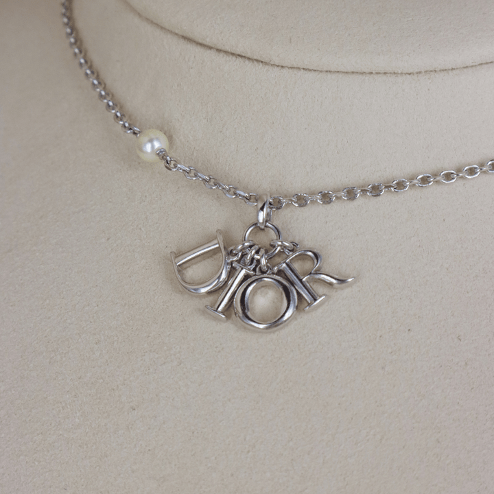 DIO(R)EVOLUTION NECKLACE - Vintasy
