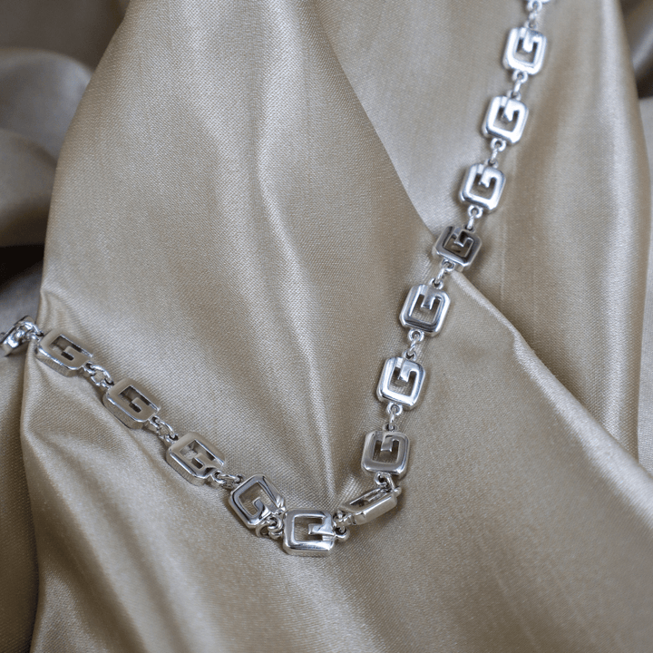GIVENCHY LOGO銀“G”長項鏈 - Vintasy