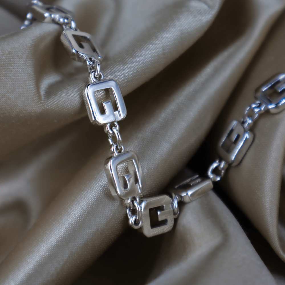GIVENCHY LOGO銀“G”長項鏈 - Vintasy