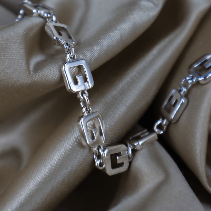 GIVENCHY LOGO銀“G”長項鏈 - Vintasy
