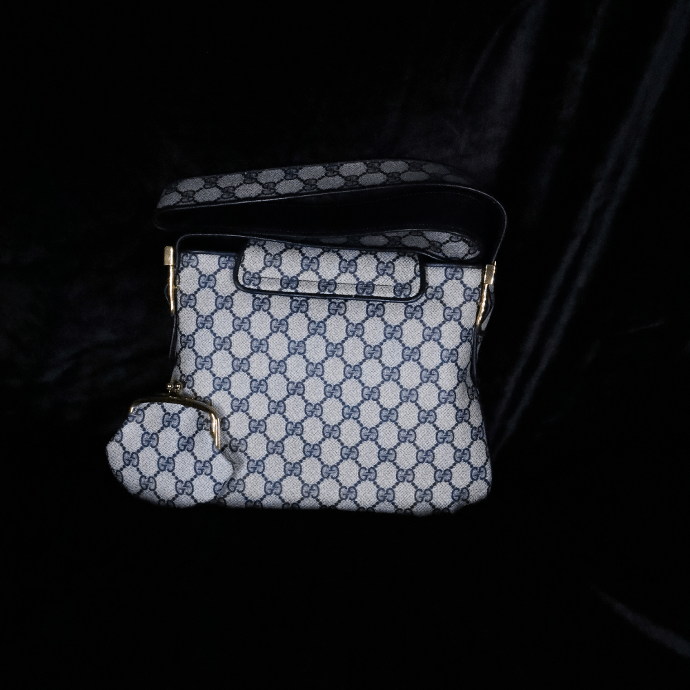 GUCCI 粗帶1970 MONOGRAM 斜揹包 | 極罕粗帶中古 - Vintasy