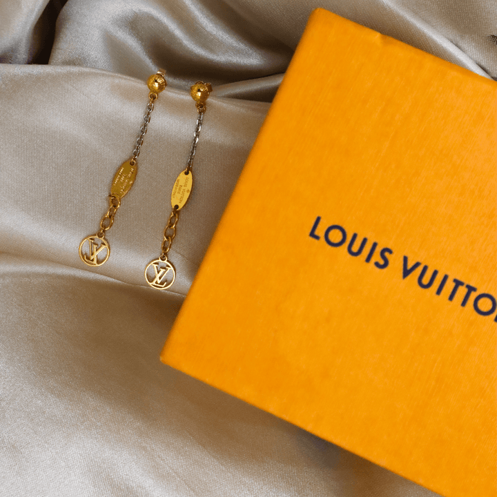 LOUIS VUITTON ESSENTIAL 吊墜耳環 | 型格LV設計 - Vintasy