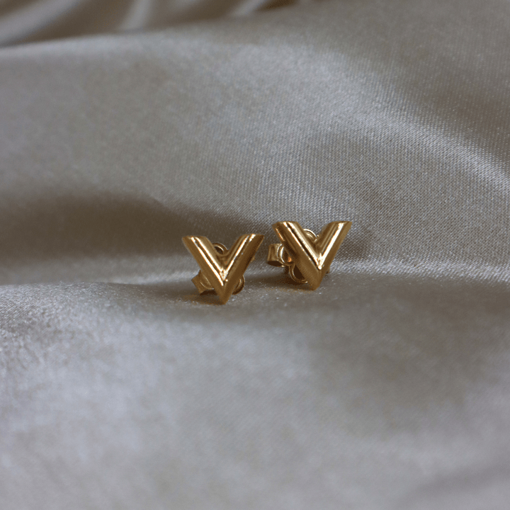 LOUIS VUITTON Essential V 耳環 |極罕現貨 - Vintasy