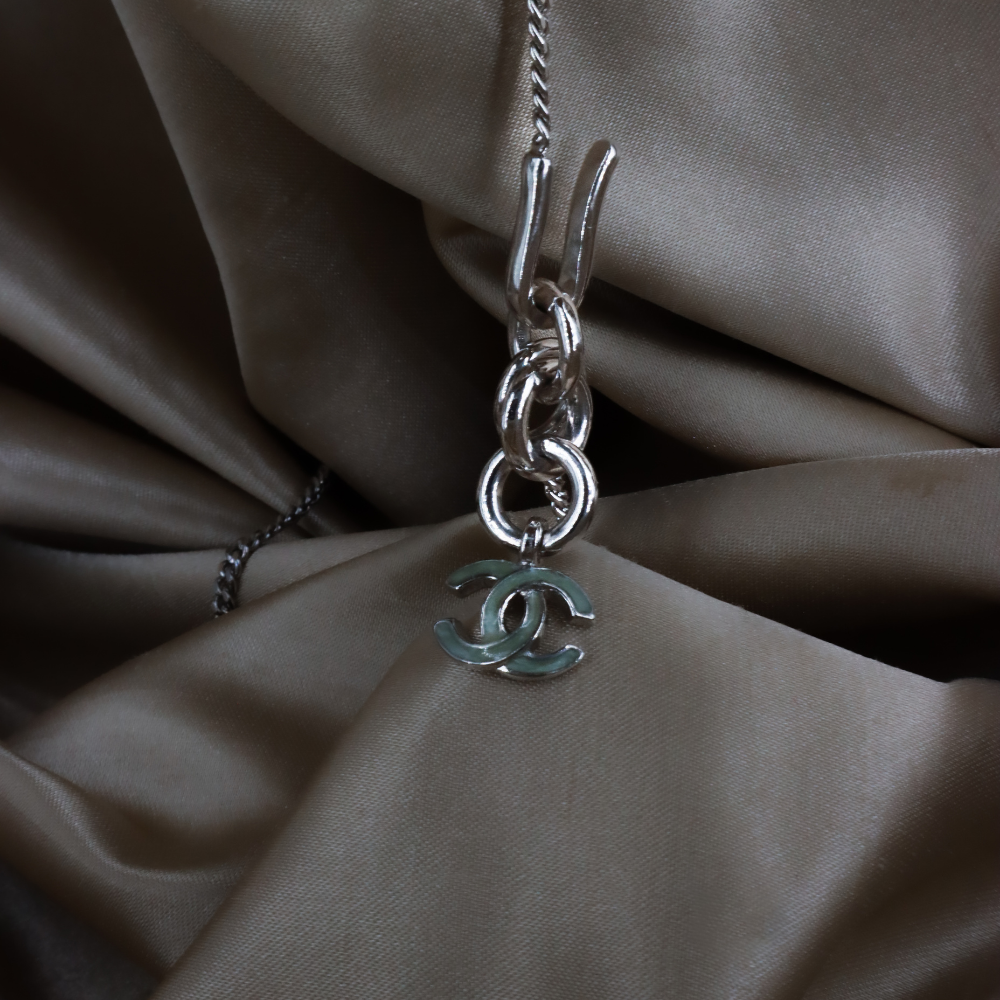 CHANEL 2004 Clover CC Necklace | S-Rank Beauty!
