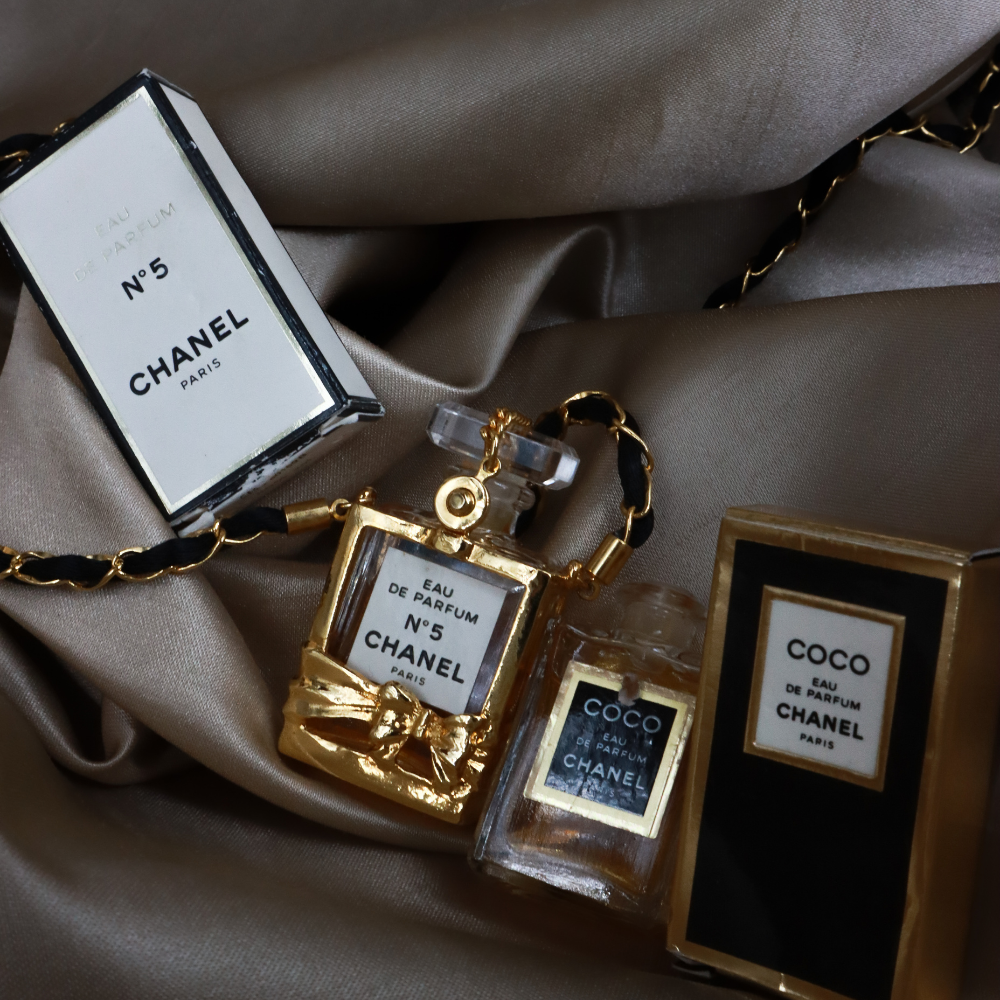 Chanel N°5 香水瓶造型金色吊墜頸鏈 | 稀品金色珍品 附兩款香水！