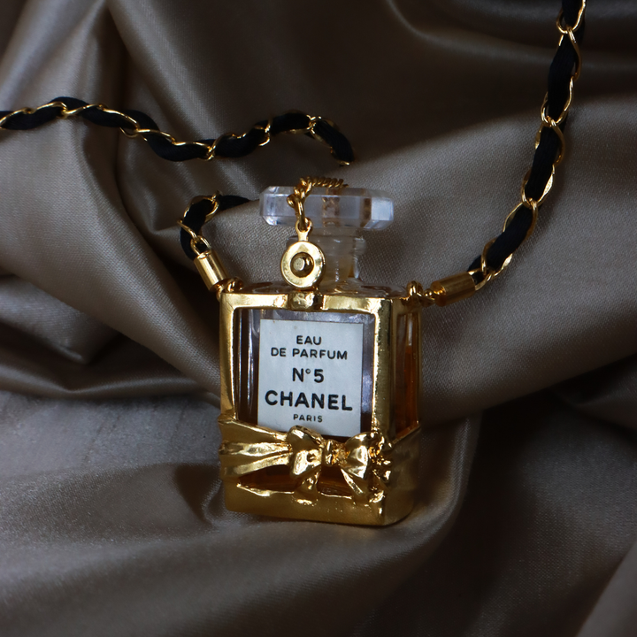 Chanel N°5 香水瓶造型金色吊墜頸鏈 | 稀品金色珍品 附兩款香水！