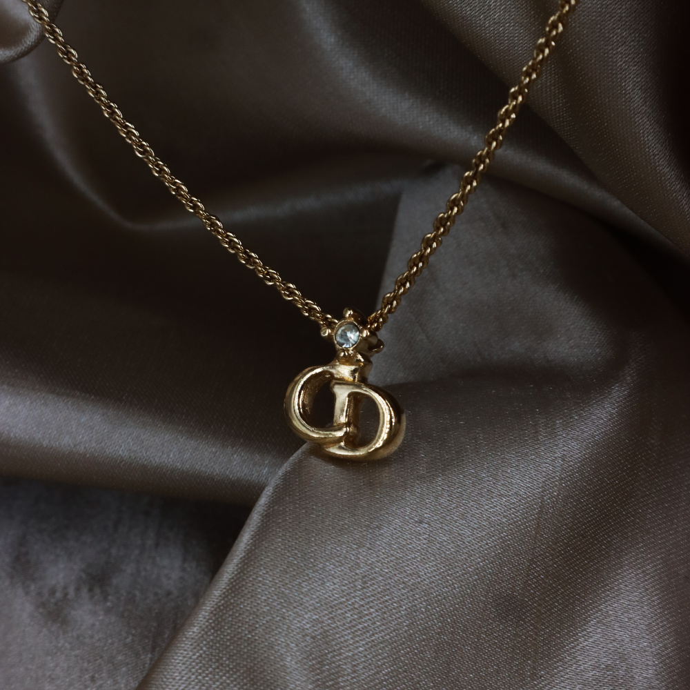 CHRISTIAN DIOR pendant amphibole necklace (Gold) | 1990s style |