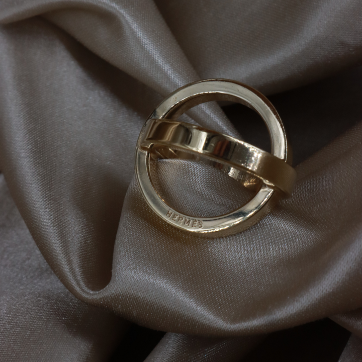 Hermès 金色 Orbite Scarf Ring 絲巾扣（立體交錯款）