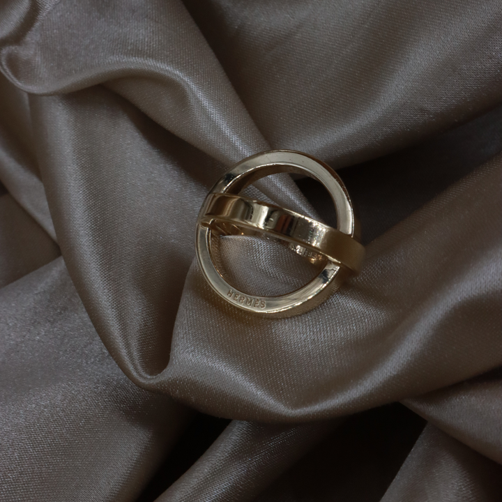 Hermès 金色 Orbite Scarf Ring 絲巾扣（立體交錯款）