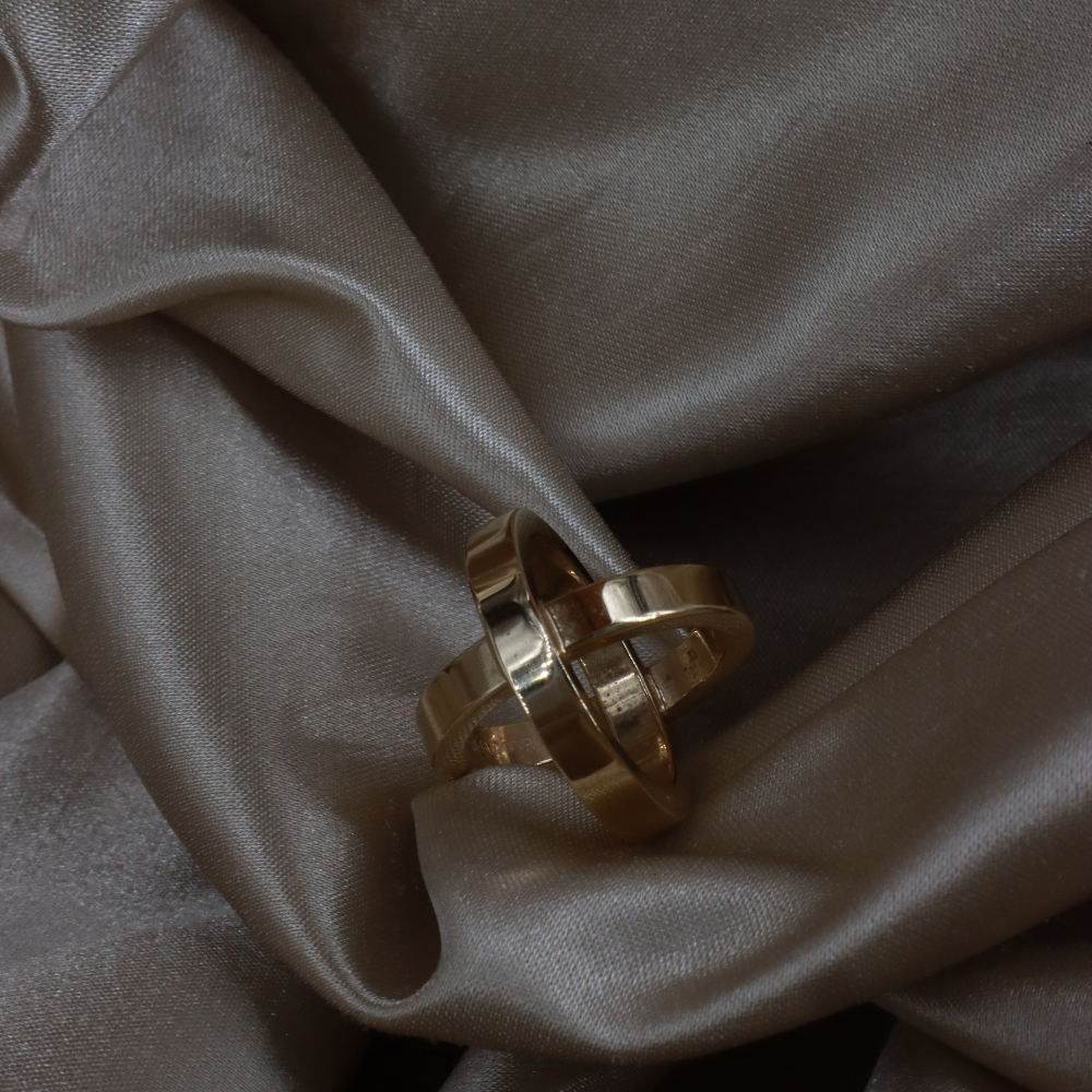 Hermès 金色 Orbite Scarf Ring 絲巾扣（立體交錯款）