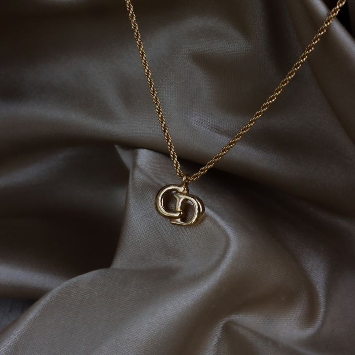 CHRISTIAN DIOR pendant amphibole necklace (Gold) | 1990s style |