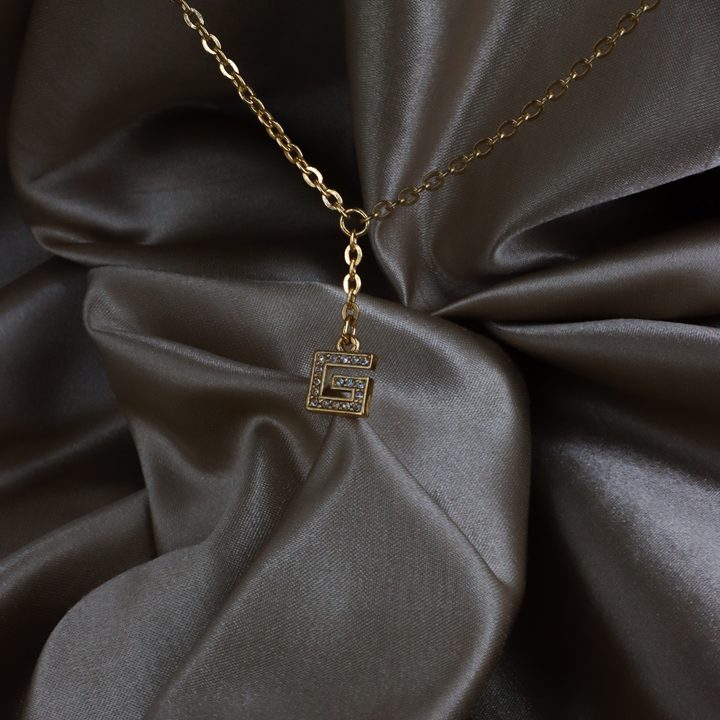 GIVENCHY G Logo 水鑽 Y 字項鏈