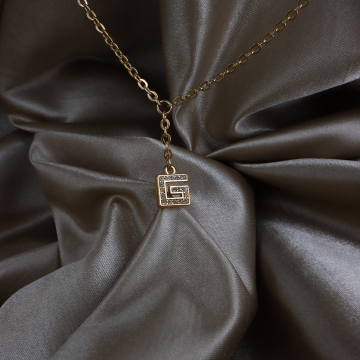 GIVENCHY G Logo 水鑽 Y 字項鏈