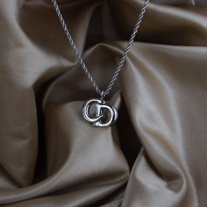 CHRISTIAN DIOR CD Logo 項鏈（銀色）｜極罕銀色未使用！