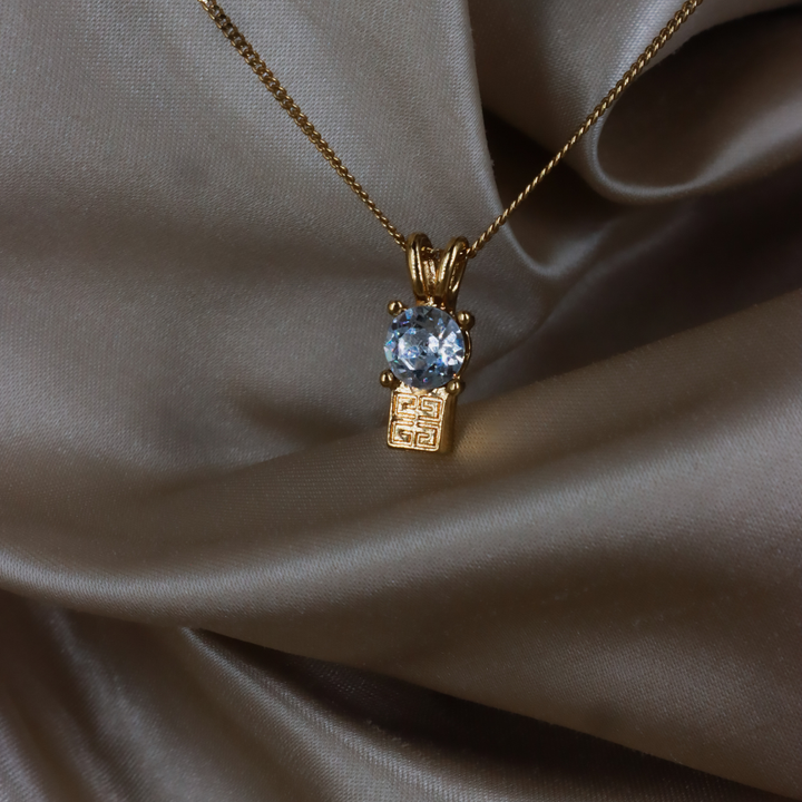 GIVENCHY 水晶 Logo 吊墜項鏈｜經典系列