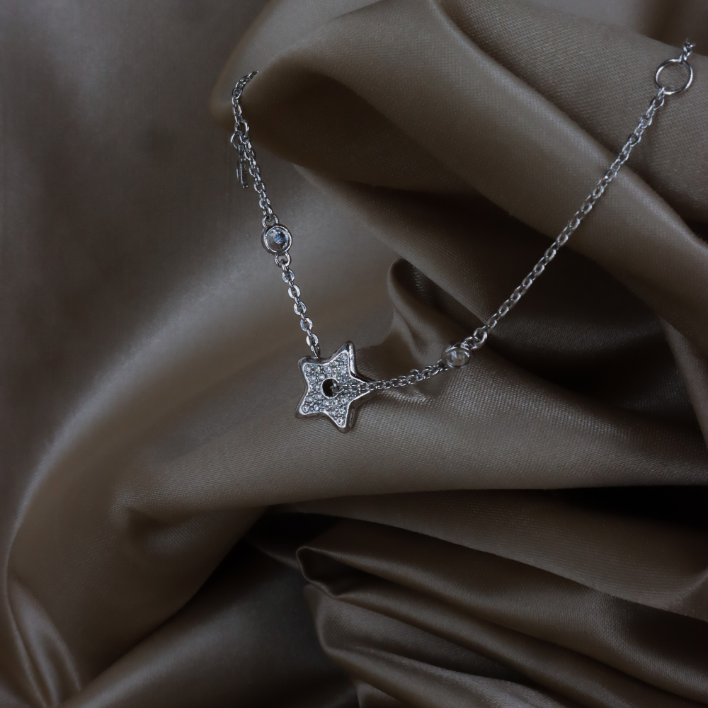 CHRISTIAN DIOR Pendant Necklace (Gold)