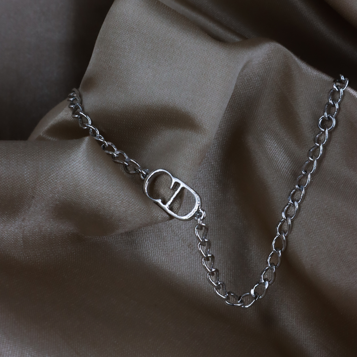 CHRISTIAN DIOR twist classic necklace