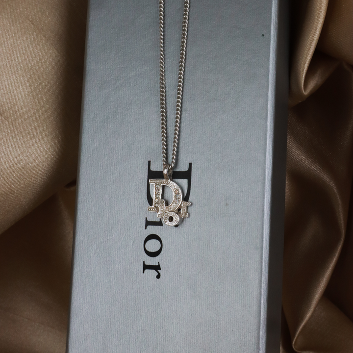 CHRISTIAN DIOR 水鑽 Logo 項鏈｜附原盒