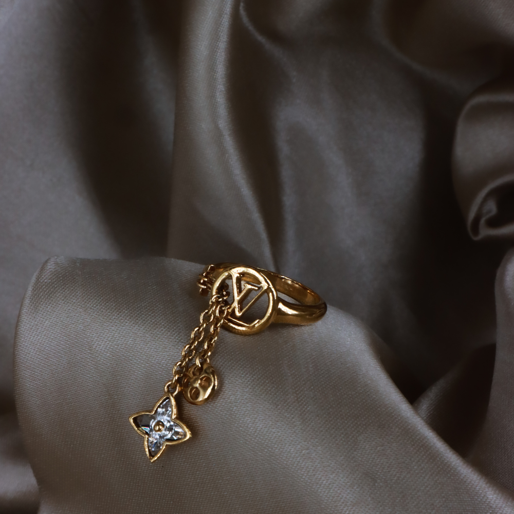 LOUIS VUITTON Monogram Flower 垂墜戒指（金色）｜附原盒