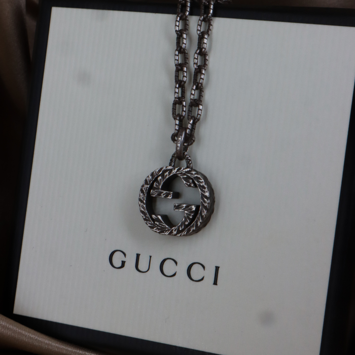 GUCCI INTERLOCKING G LOGO PENDANT NECKLACE