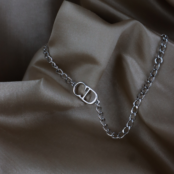 CHRISTIAN DIOR twist classic necklace
