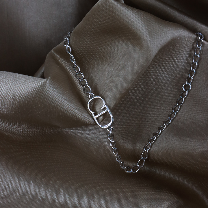 CHRISTIAN DIOR twist classic necklace