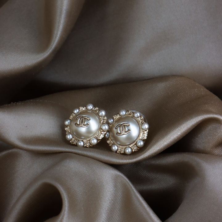 CHANEL 珍珠圓 CC Logo耳環｜2019年 附原盒 未使用